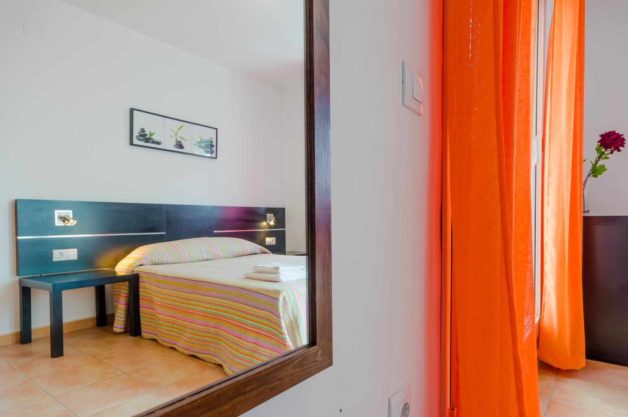 Apartamentos Mas Conil Коніль-де-ла-Фронтера Номер фото